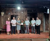 Chi bộ Văn phòng HĐND – UBND huyện Bù Đăng thực hiện mô hình “Mỗi chi bộ một địa chỉ nhân đạo” tại xã Đoàn Kết