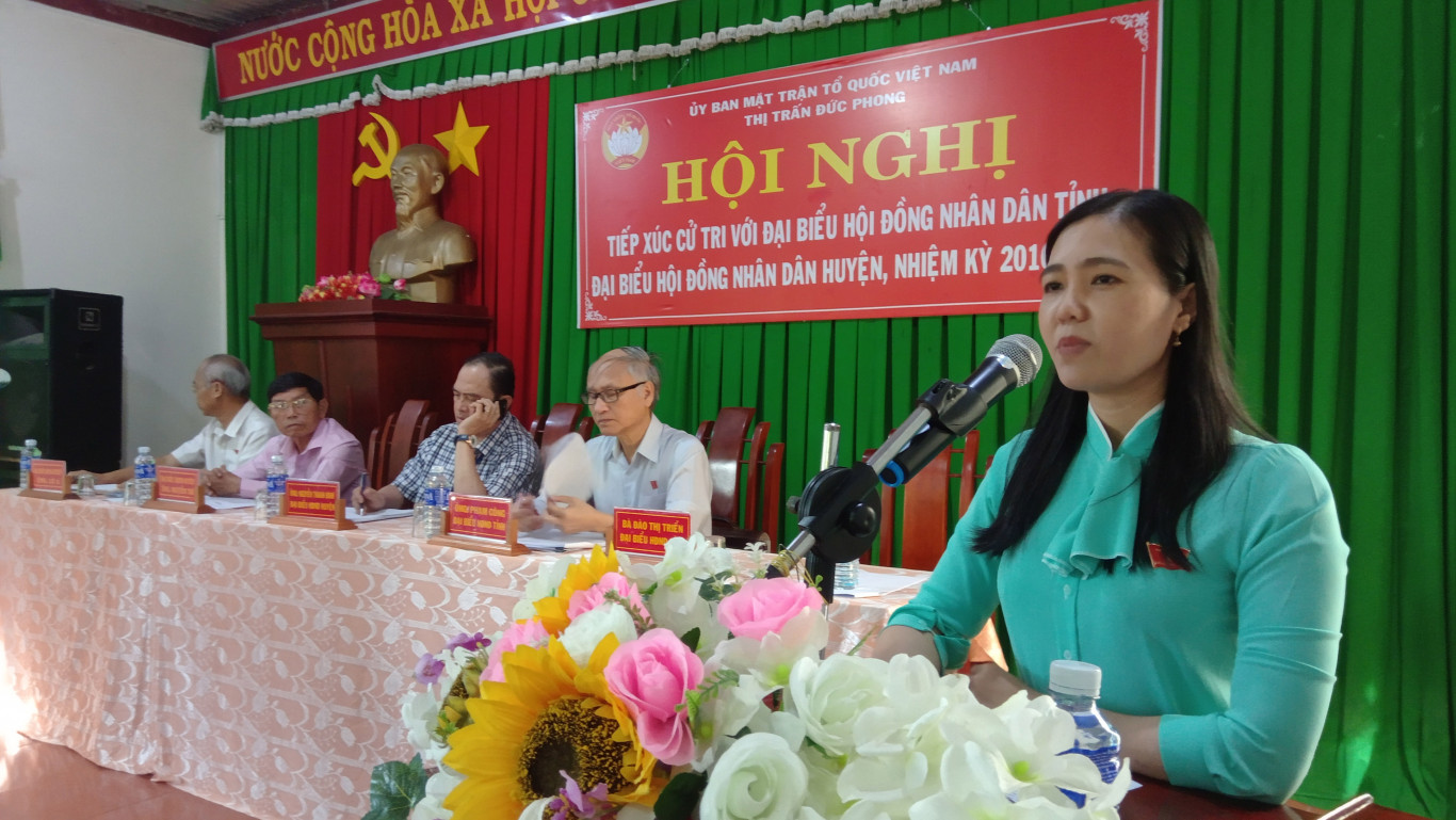 Đại biểu HĐND tỉnh huyện tiếp xúc cử tri TT Đức Phong.