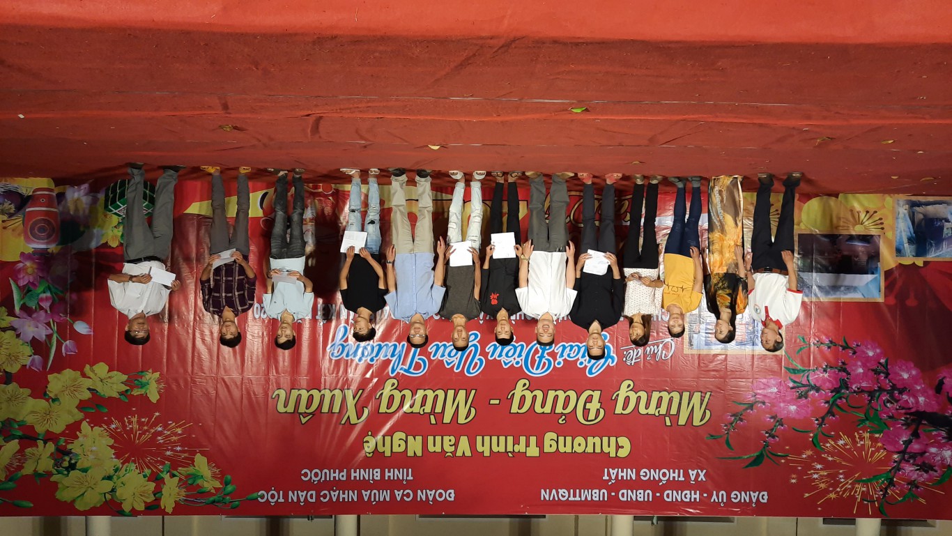 Bù Đăng: Đoàn ca múa nhạc dân tộc tỉnh Bình Phước biểu diễn tại xã Thống Nhất.