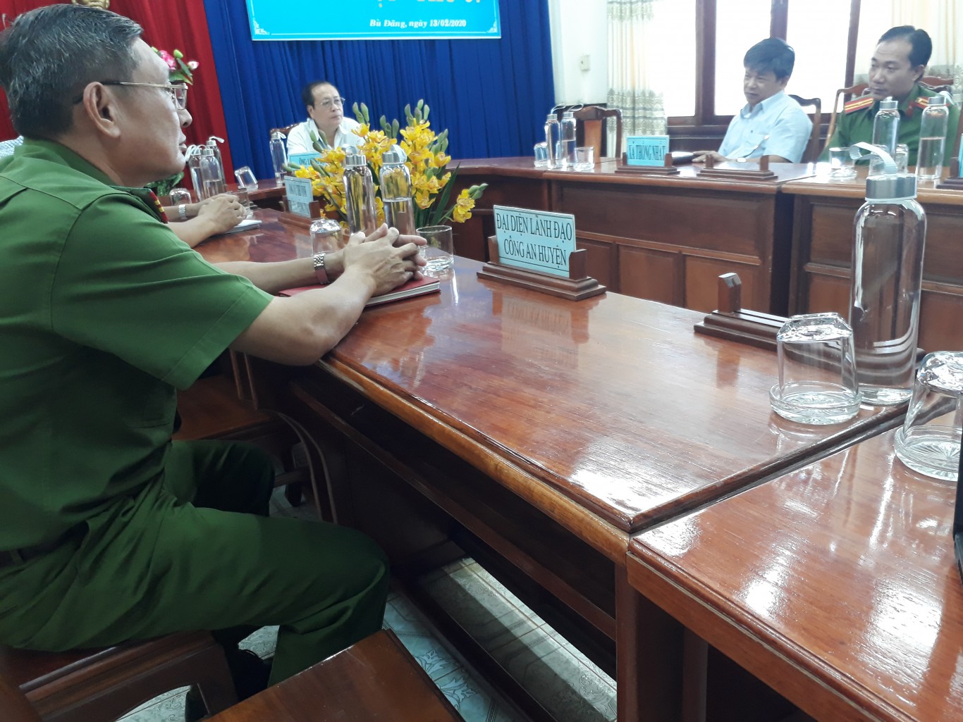 Phó chủ tịch UBND huyện Lương Hận làm việc với các ngành, địa phương về công tác quản lý khai thác cát trên sông Đồng Nai.
