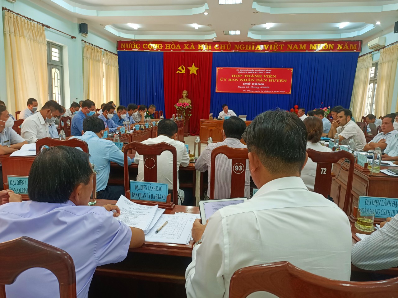 UBND huyện Bù Đăng họp thành viên UBND huyện ( Mở rộng) Tháng 4/2022.