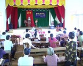 Hội nghị triển khai nghị quyết TW4 đối với các già làng, chức sắc tôn giáo.
