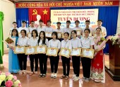 Thị trấn Đức Phong tuyên dương các em học sinh trúng tuyển trường chuyên Quang Trung.