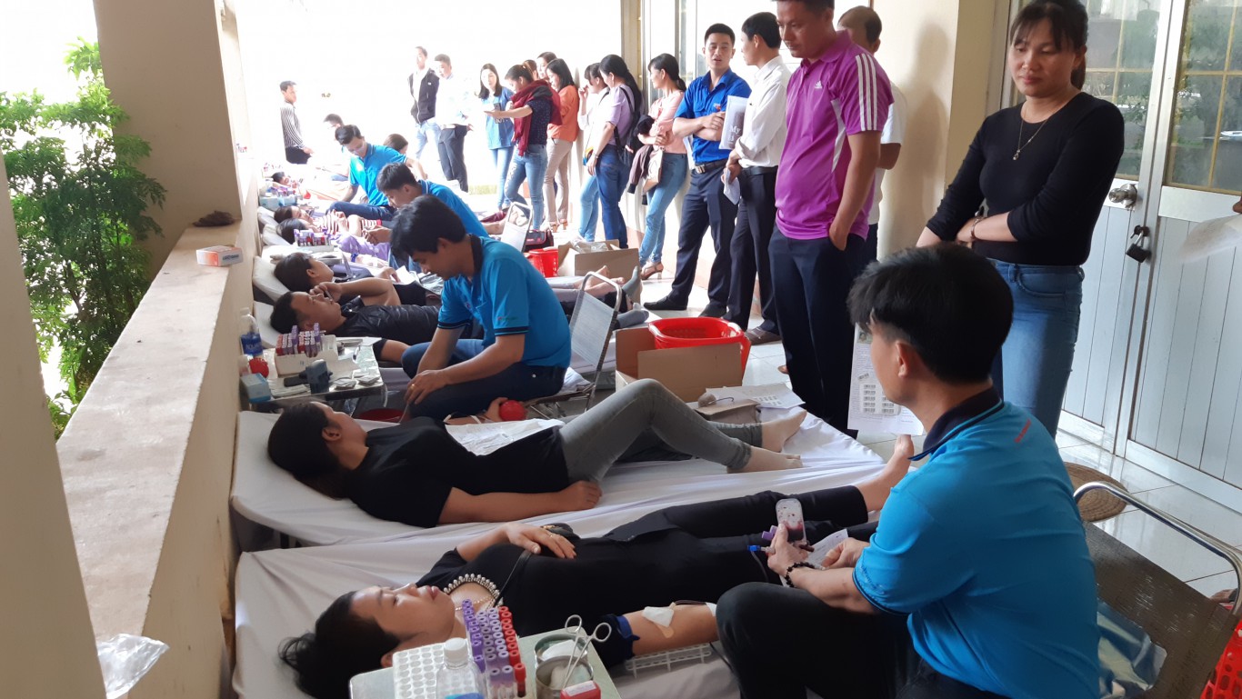 Bù Đăng thu 353 đơn vị máu nhân ngày hội “Xuân Hồng” lần thứ 1/2019 trên địa bàn huyện.