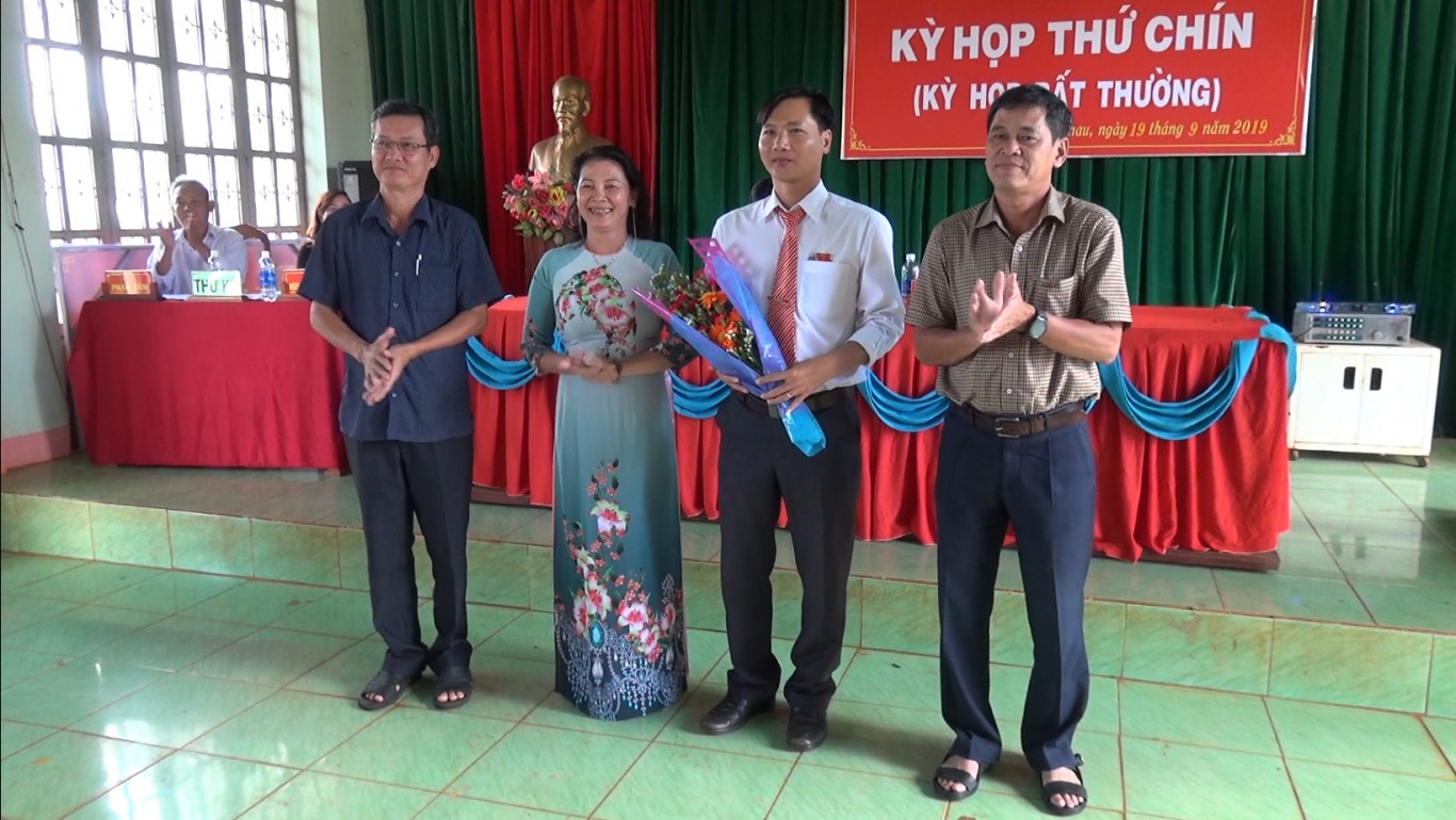 Ông Nguyễn Mạnh Trường trúng cử chức danh Chủ tịch UBND xã Đak Nhau nhiệm kỳ 2016 - 2021.