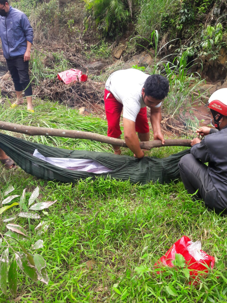 Bù Đăng: Đã tìm thấy thi thể cháu Điểu Minh Khải bị đuối nước tại xã Thọ Sơn ngày 20/9.