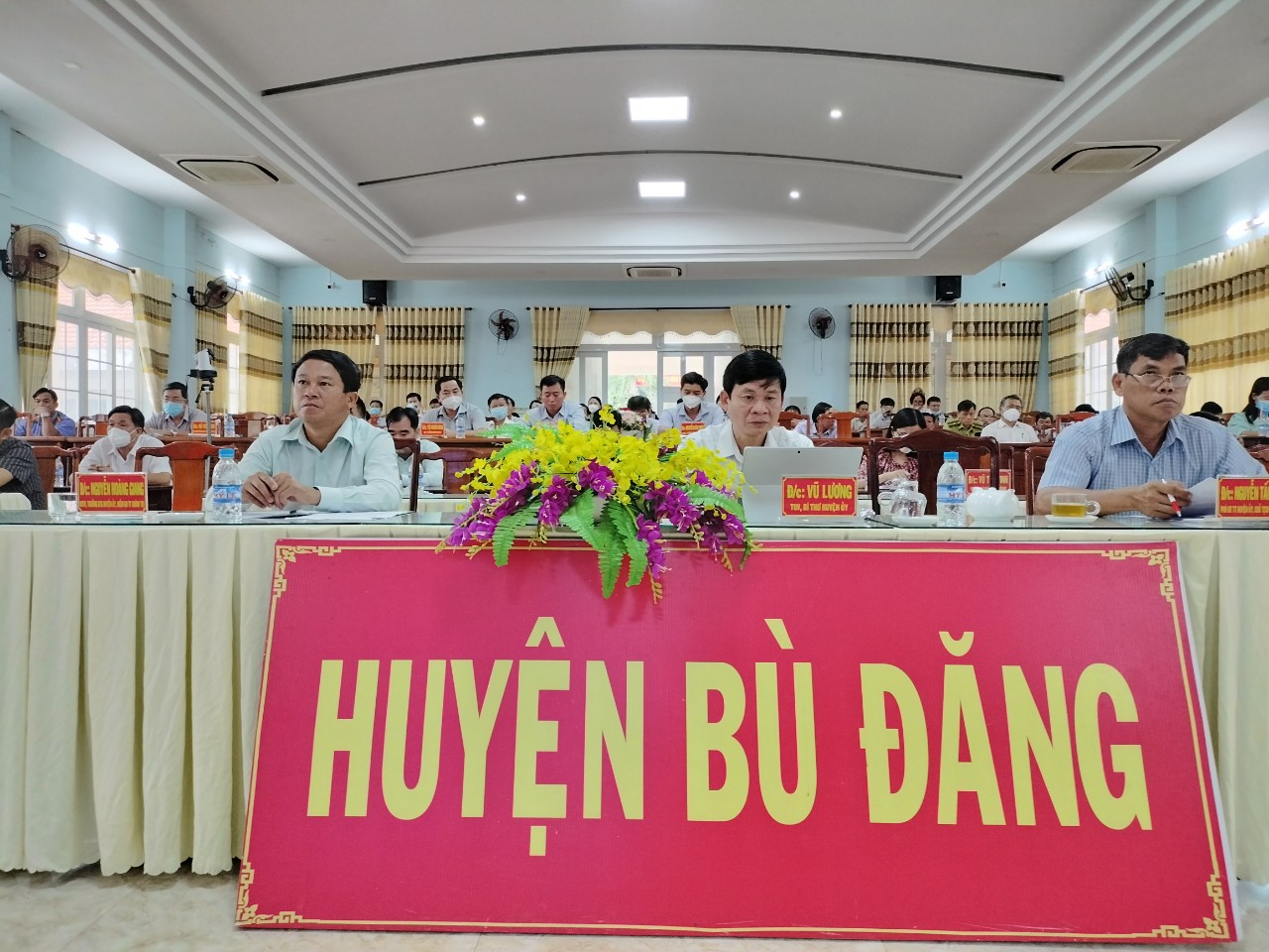 Các đại biểu tham dự tại điểm cầu huyện Bù Đăng